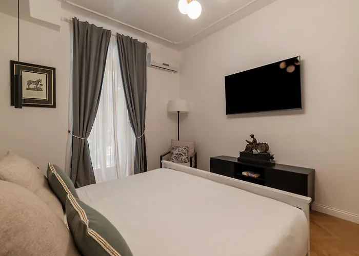 Apartment Toscana 2bis - Fromhometorome Rom